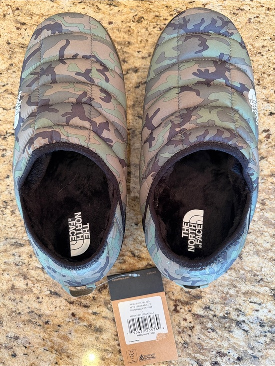 The North Face Other - The North Face Men’s Green Camo Quilted Slip-On Mules